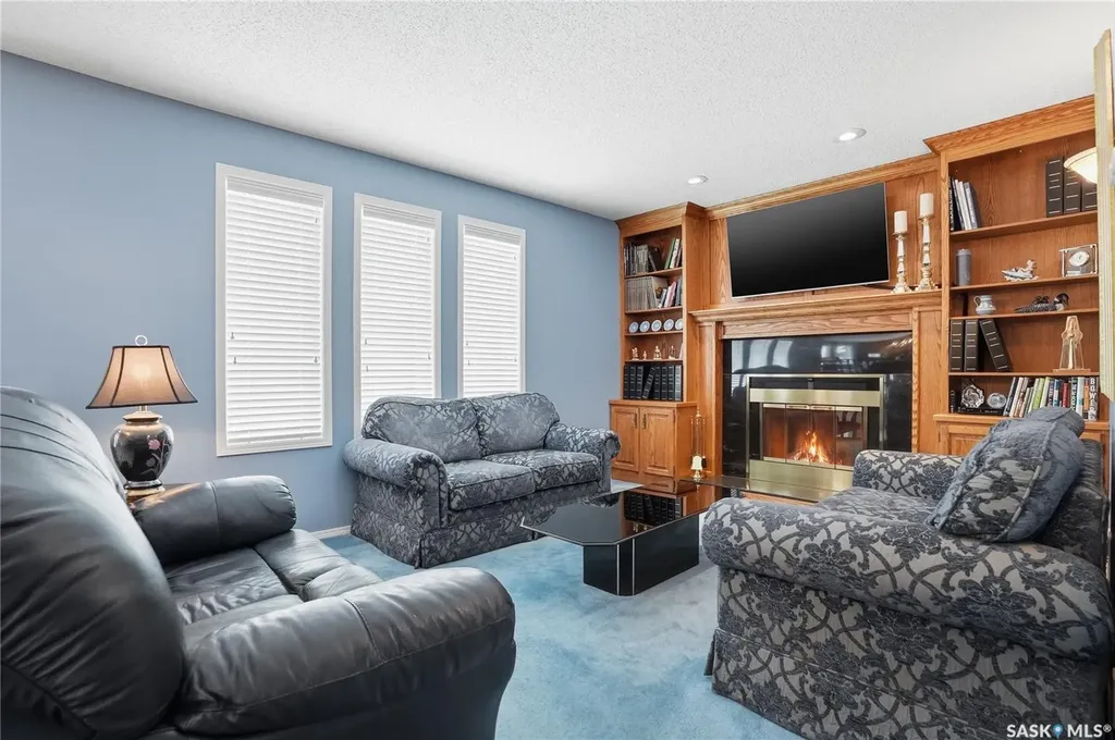 711 Whitewood Court Saskatoon SK S7J 4K5