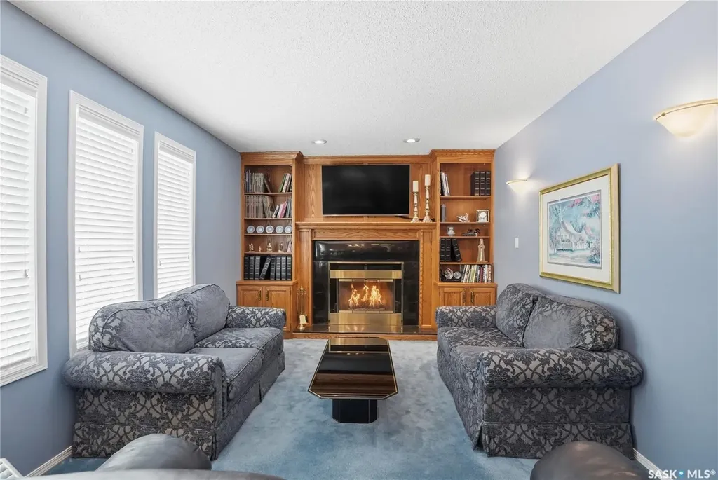 711 Whitewood Court Saskatoon SK S7J 4K5