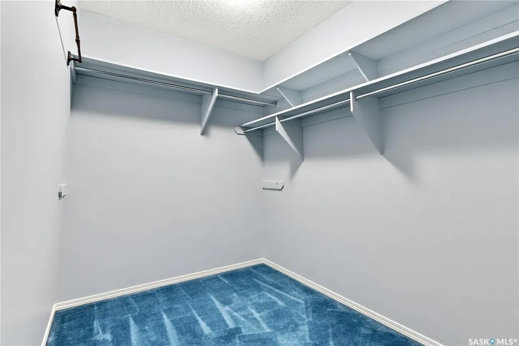 711 Whitewood Court Saskatoon SK S7J 4K5
