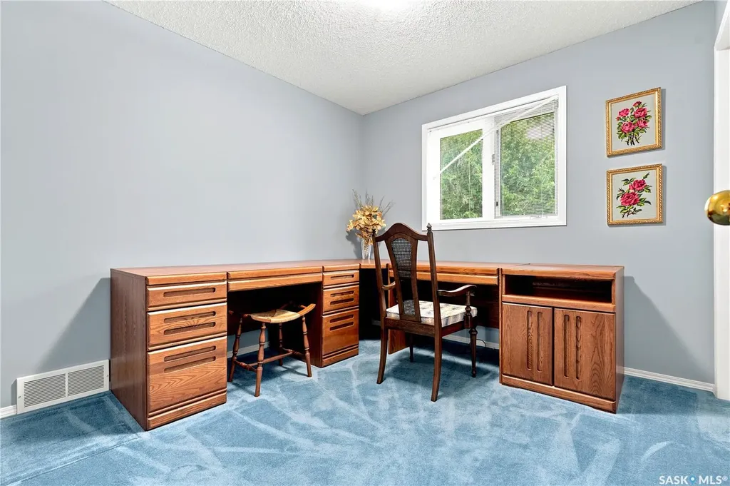 711 Whitewood Court Saskatoon SK S7J 4K5