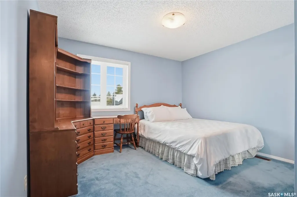 711 Whitewood Court Saskatoon SK S7J 4K5