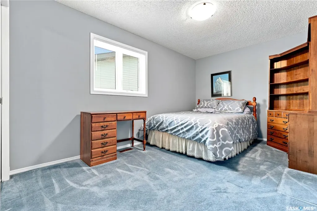 711 Whitewood Court Saskatoon SK S7J 4K5