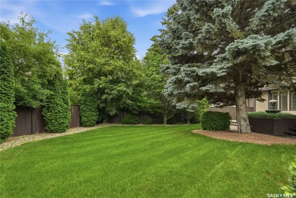 711 Whitewood Court Saskatoon SK S7J 4K5