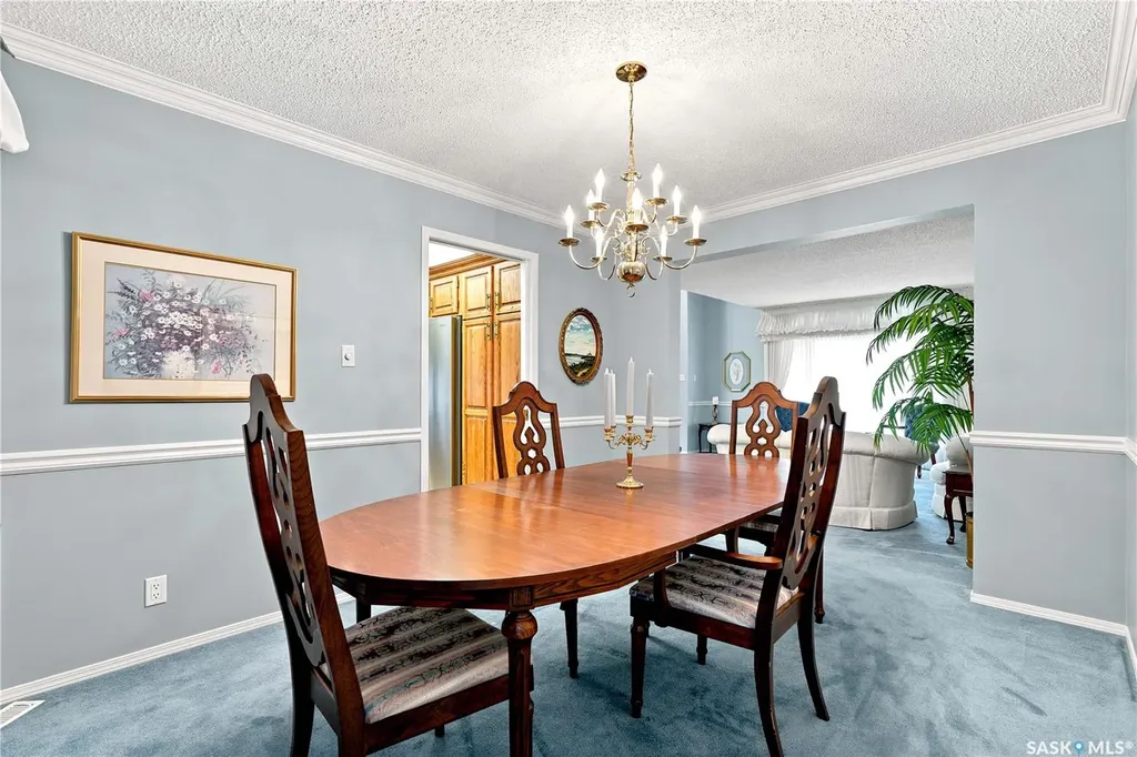 711 Whitewood Court Saskatoon SK S7J 4K5
