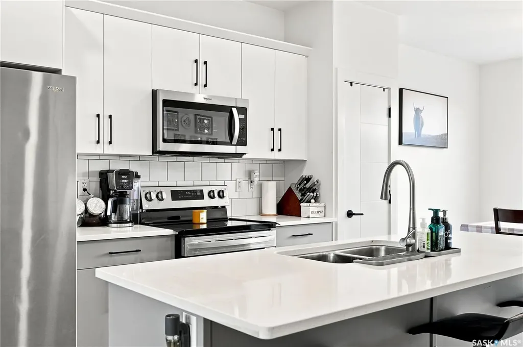 178 Rosewood Boulevard E Saskatoon SK S7V 0P5