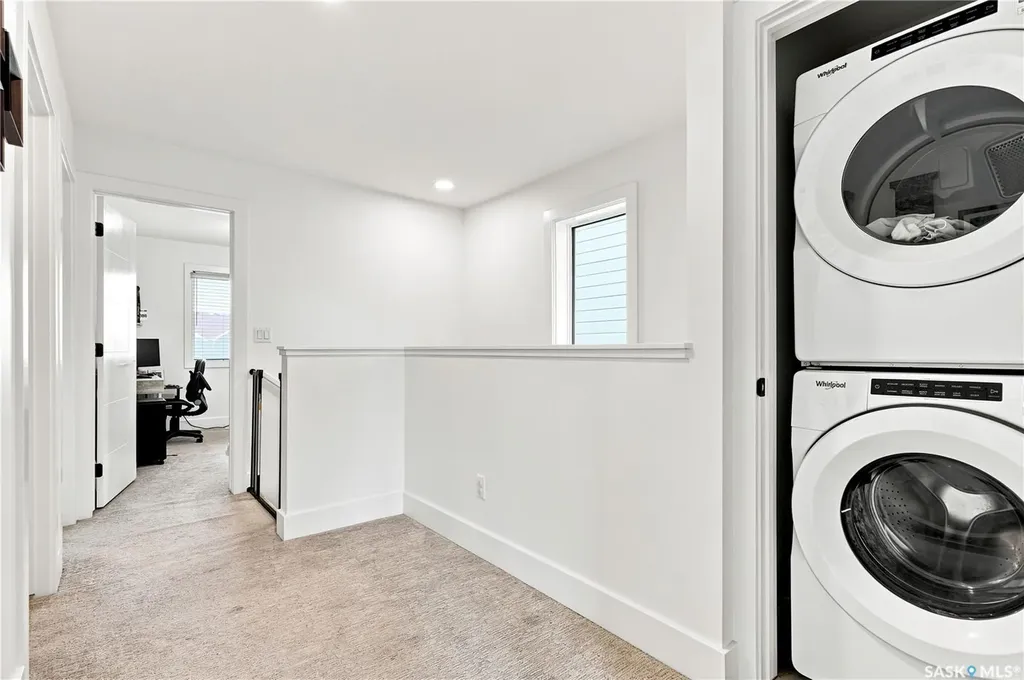 178 Rosewood Boulevard E Saskatoon SK S7V 0P5