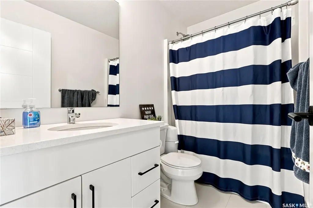 178 Rosewood Boulevard E Saskatoon SK S7V 0P5