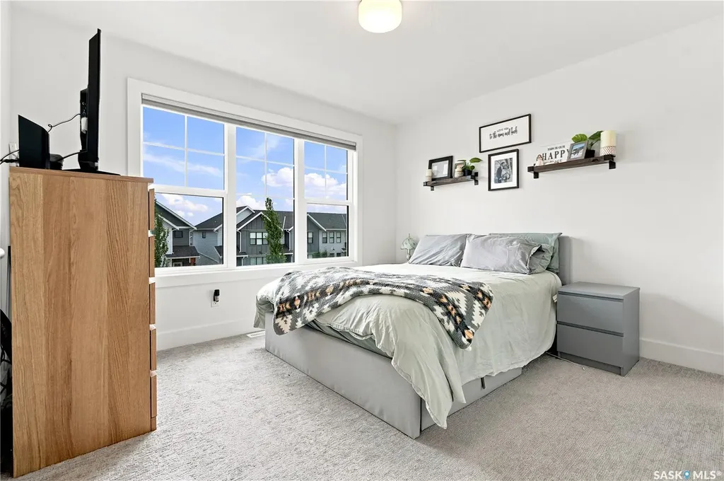 178 Rosewood Boulevard E Saskatoon SK S7V 0P5