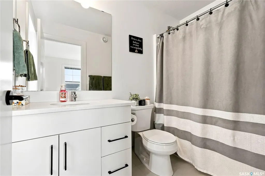 178 Rosewood Boulevard E Saskatoon SK S7V 0P5
