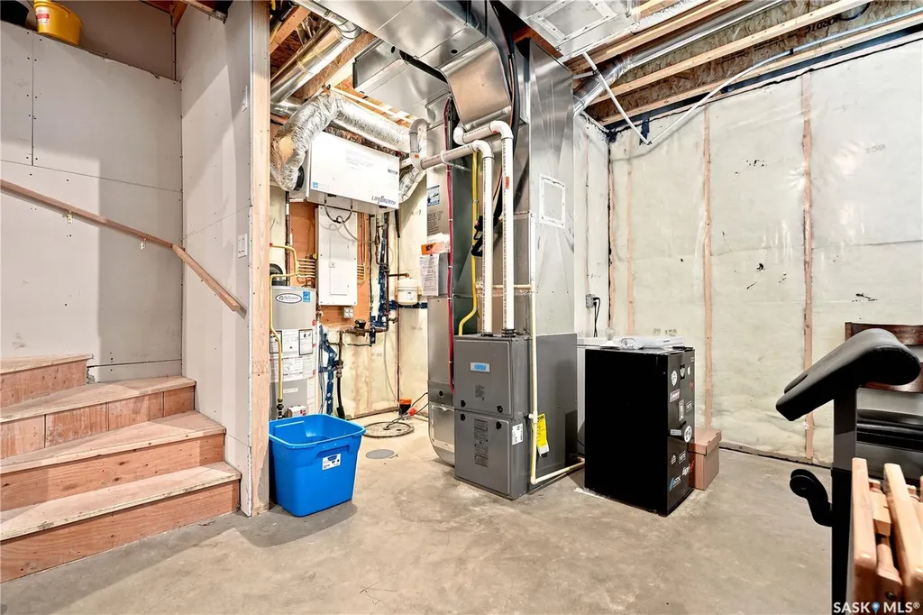 178 Rosewood Boulevard E Saskatoon SK S7V 0P5