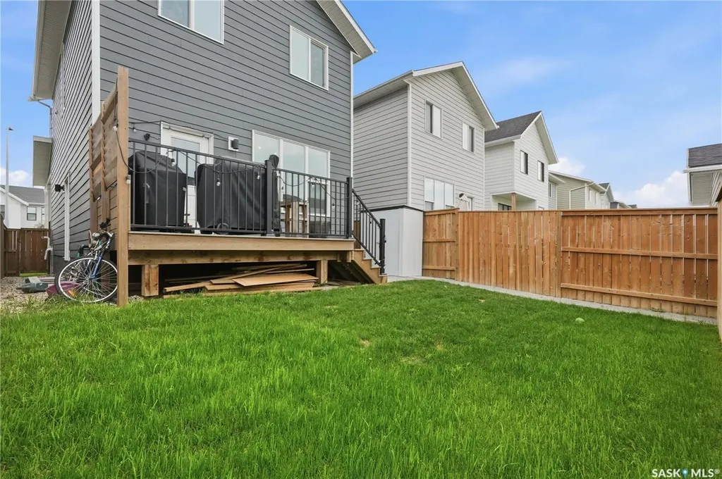 178 Rosewood Boulevard E Saskatoon SK S7V 0P5