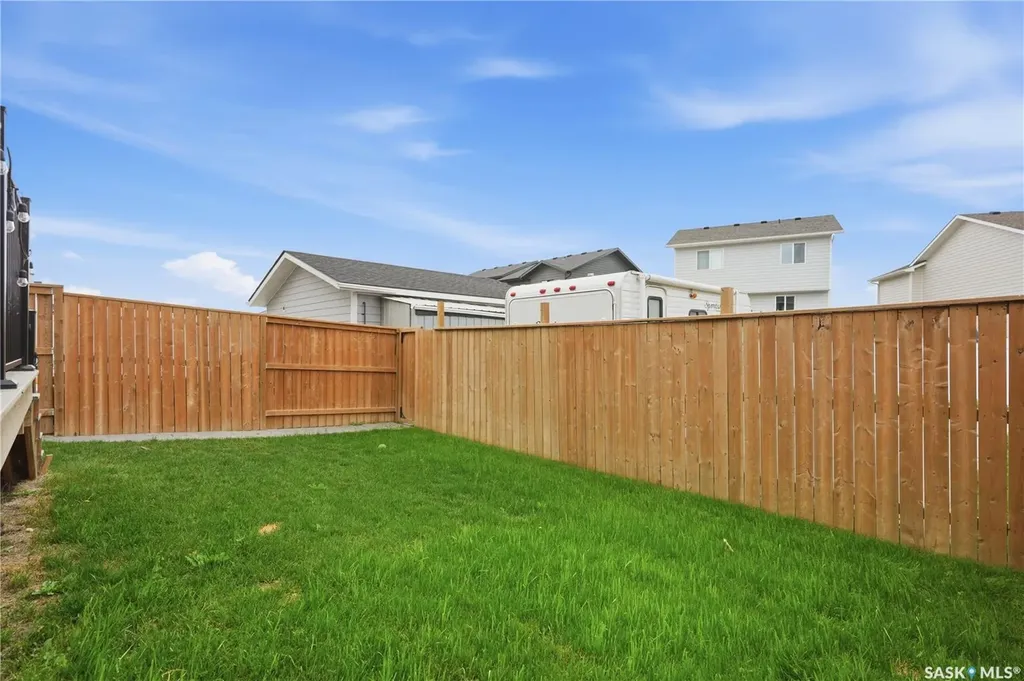 178 Rosewood Boulevard E Saskatoon SK S7V 0P5