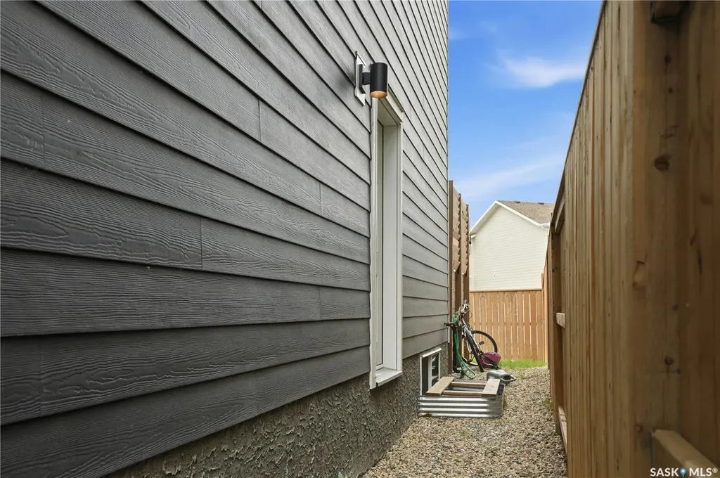 178 Rosewood Boulevard E Saskatoon SK S7V 0P5