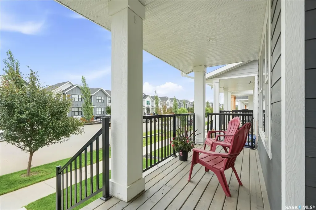 178 Rosewood Boulevard E Saskatoon SK S7V 0P5