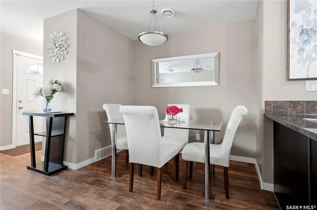 1237 Grey Street Regina SK S4T 1G7