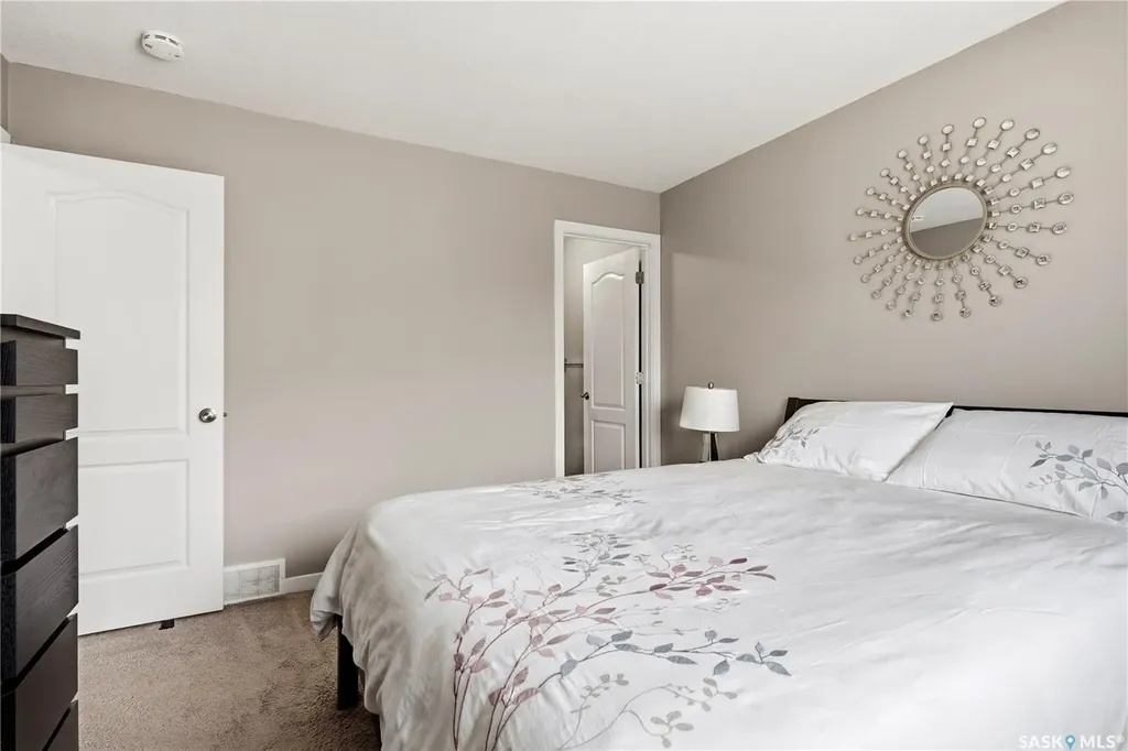 1237 Grey Street Regina SK S4T 1G7