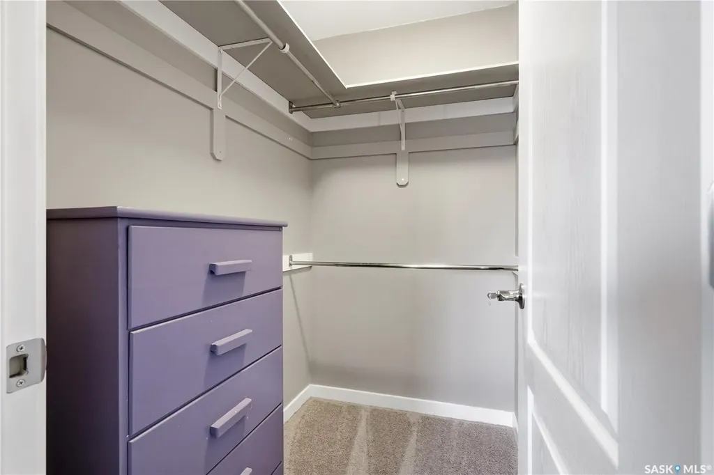 1237 Grey Street Regina SK S4T 1G7
