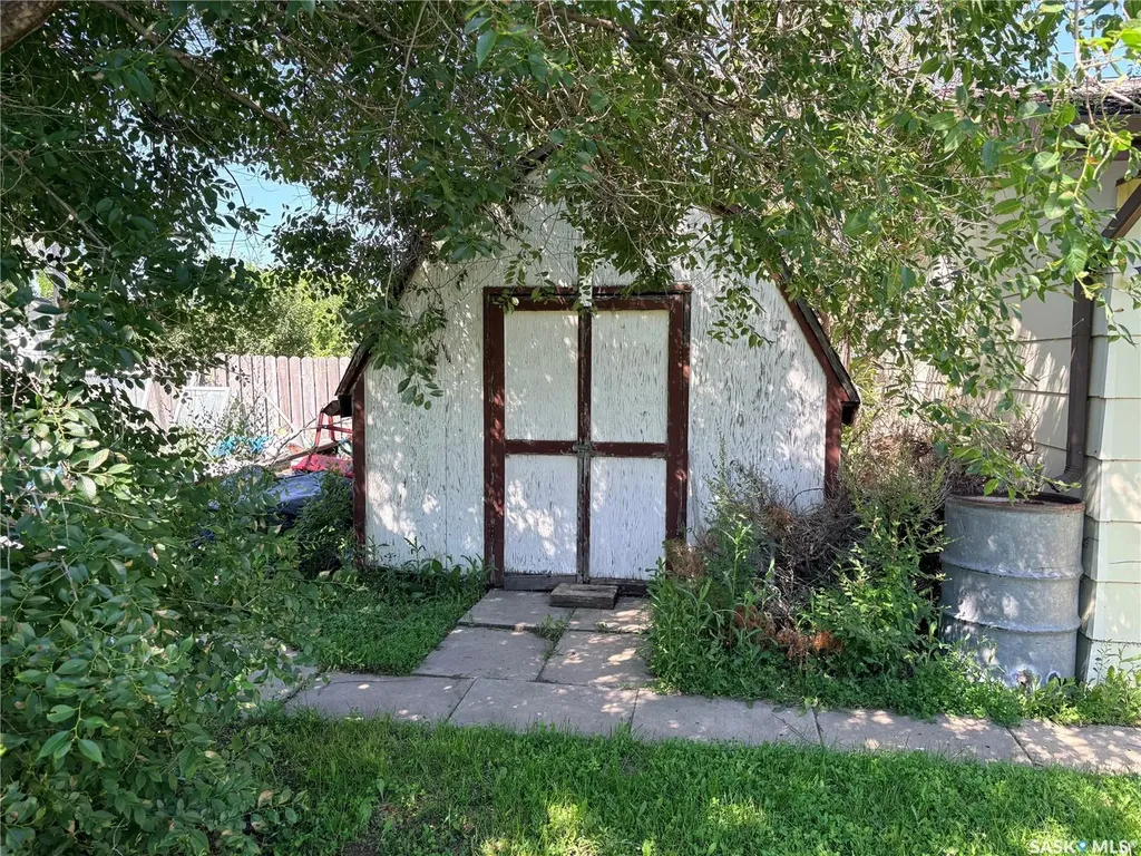112 2nd Avenue W Eatonia SK S0L 0Y0