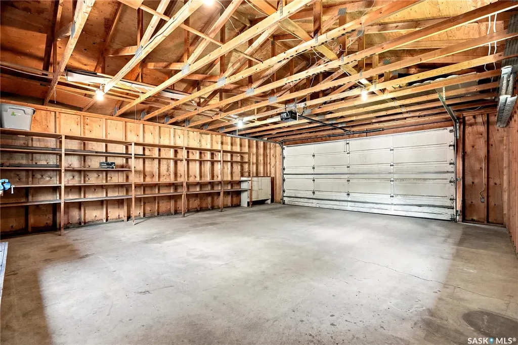 818 5th Street E Saskatoon SK S7H 1G9