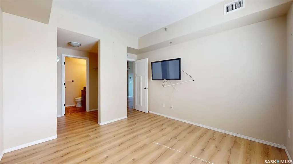 1220 Blackfoot Drive Regina SK S4S 6T2