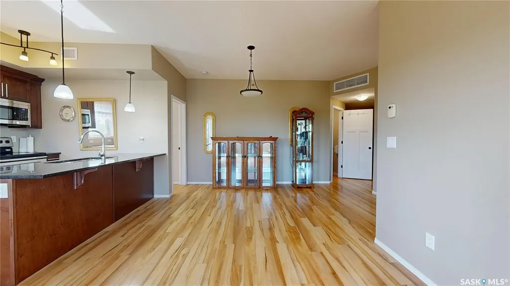1220 Blackfoot Drive Regina SK S4S 6T2