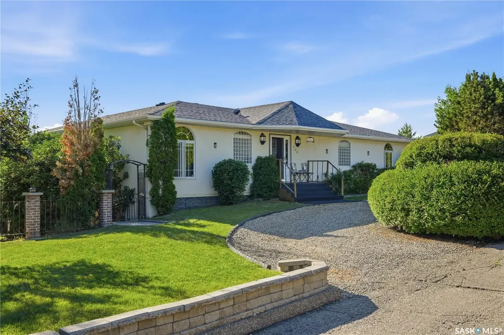 308 3rd Street W Delisle SK S0L 0P0
