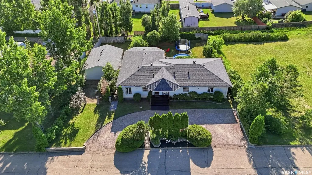 308 3rd Street W Delisle SK S0L 0P0