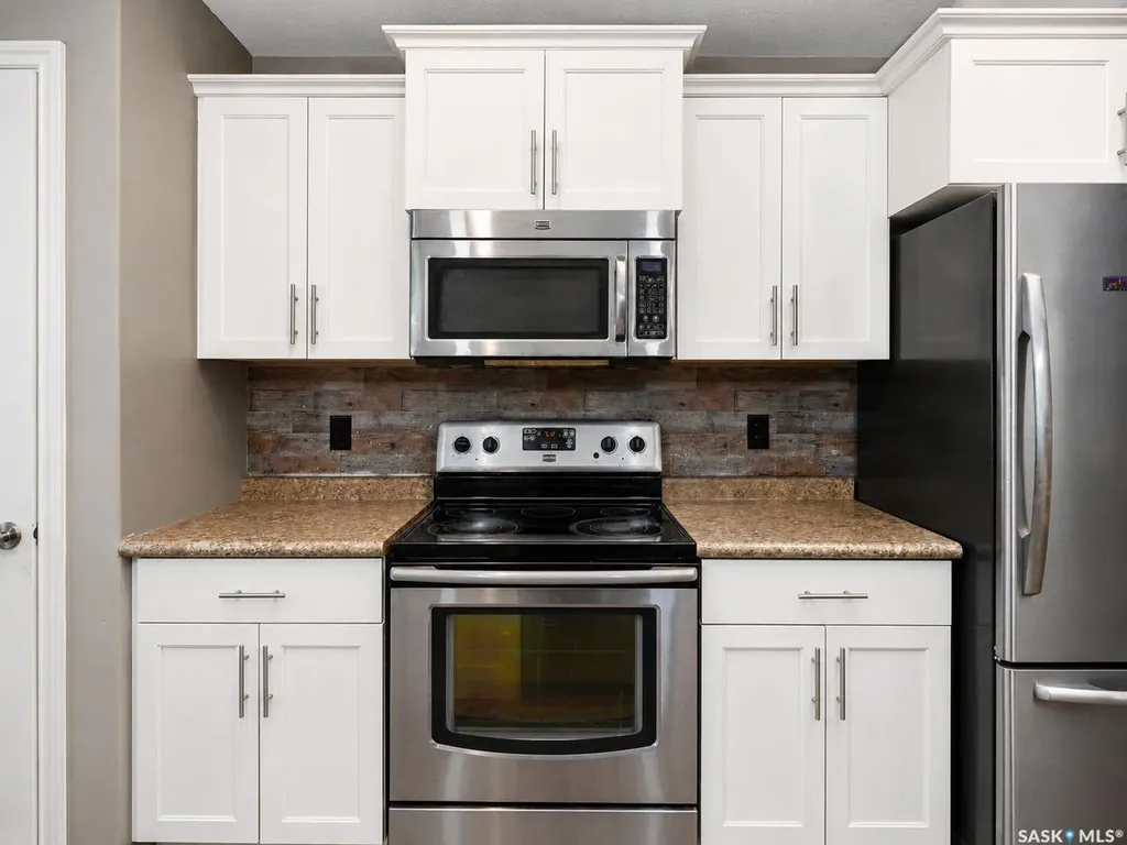 4346 Shaffer Street Regina SK S4W 0L4