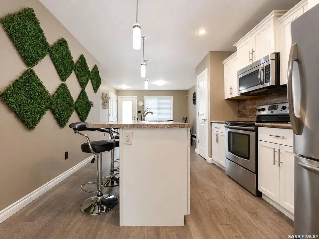 4346 Shaffer Street Regina SK S4W 0L4