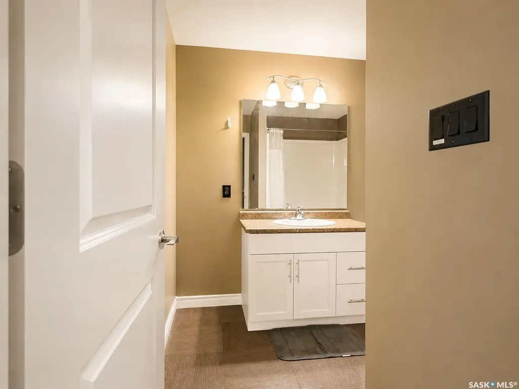 4346 Shaffer Street Regina SK S4W 0L4