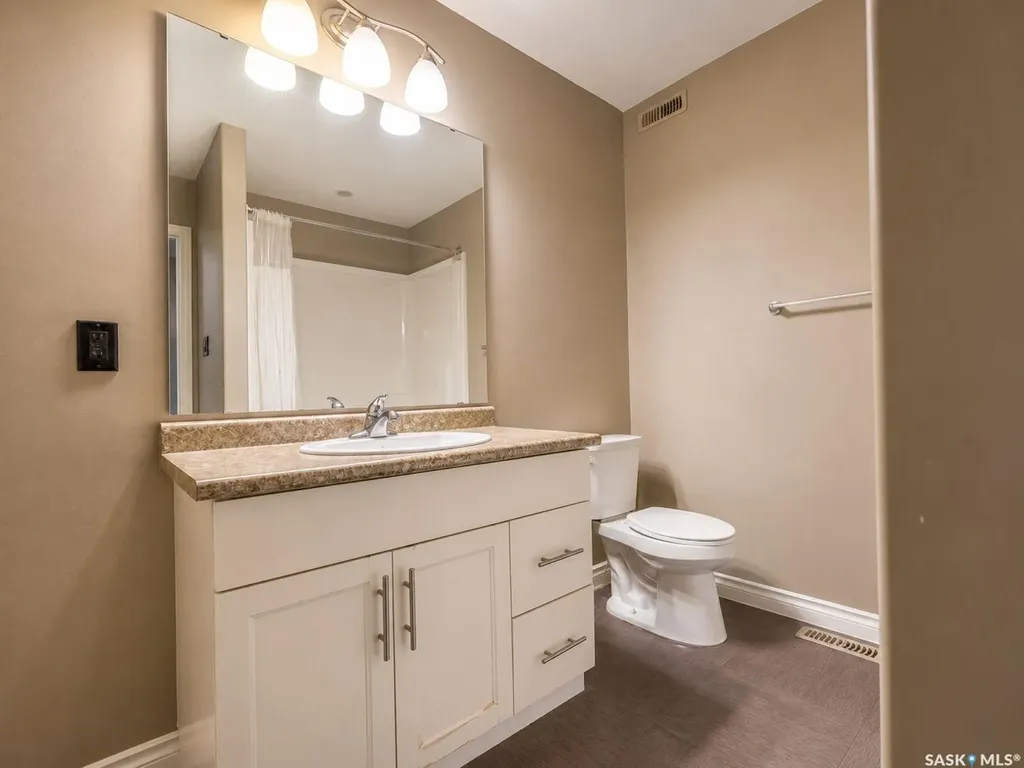 4346 Shaffer Street Regina SK S4W 0L4
