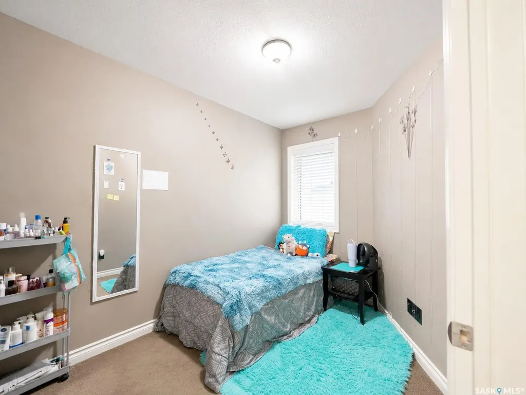 4346 Shaffer Street Regina SK S4W 0L4