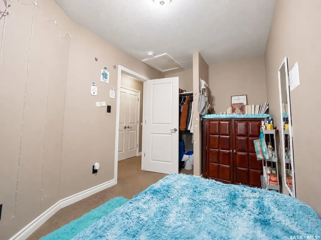 4346 Shaffer Street Regina SK S4W 0L4