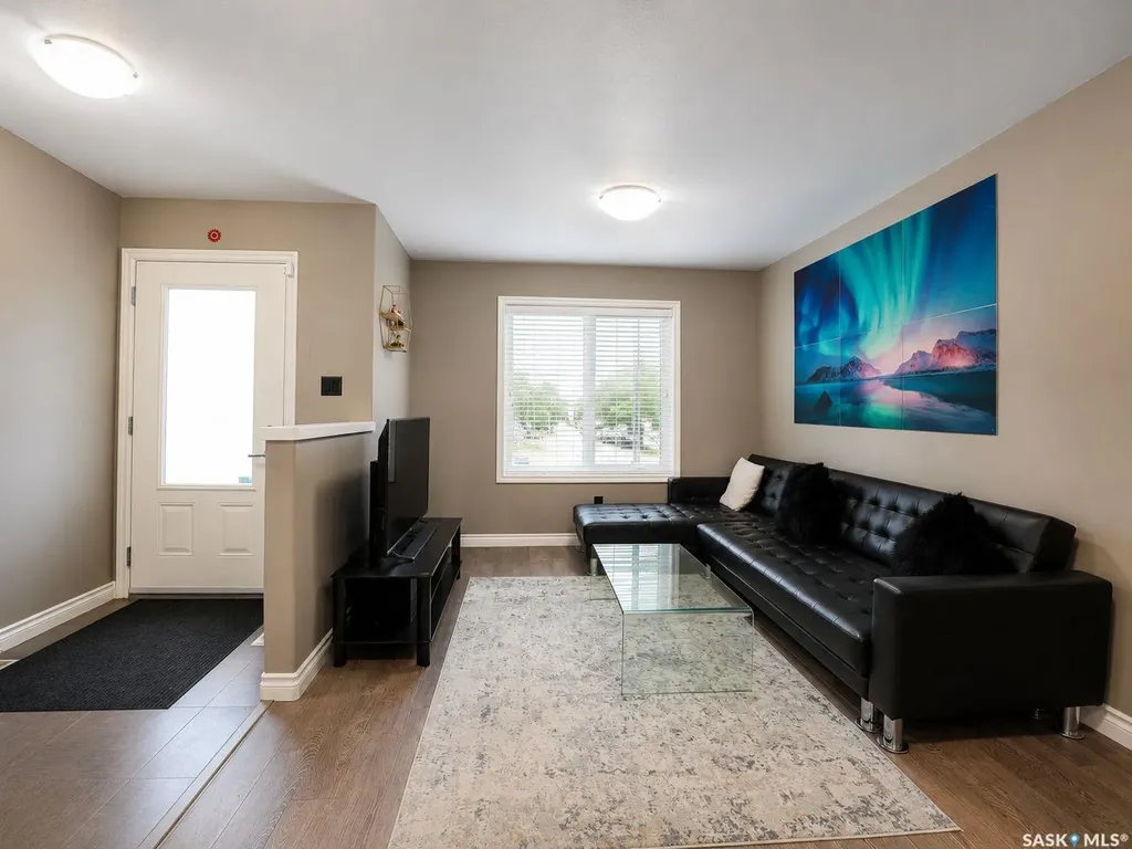 4346 Shaffer Street Regina SK S4W 0L4
