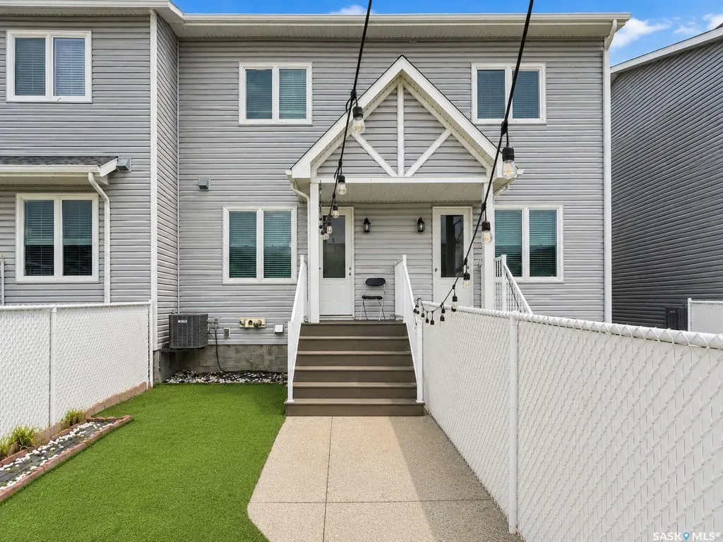 4346 Shaffer Street Regina SK S4W 0L4