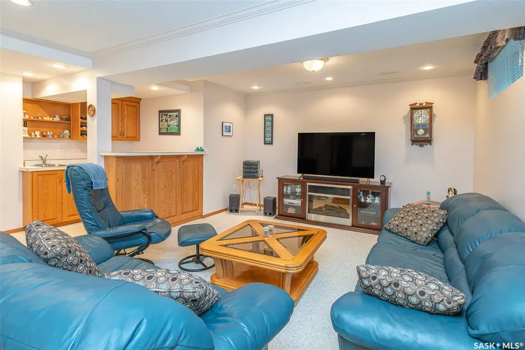 506 Forsyth Crescent Saskatoon SK S7N 4H8
