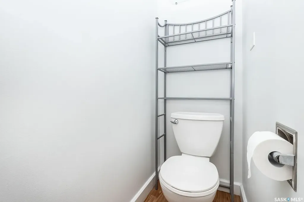929 9th Avenue N Saskatoon SK S7K 2Z3