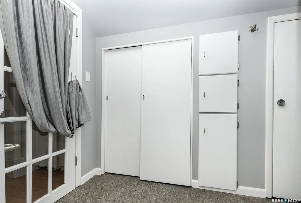 929 9th Avenue N Saskatoon SK S7K 2Z3
