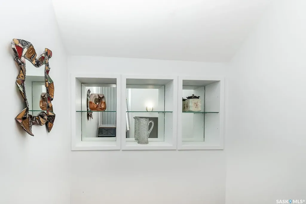929 9th Avenue N Saskatoon SK S7K 2Z3