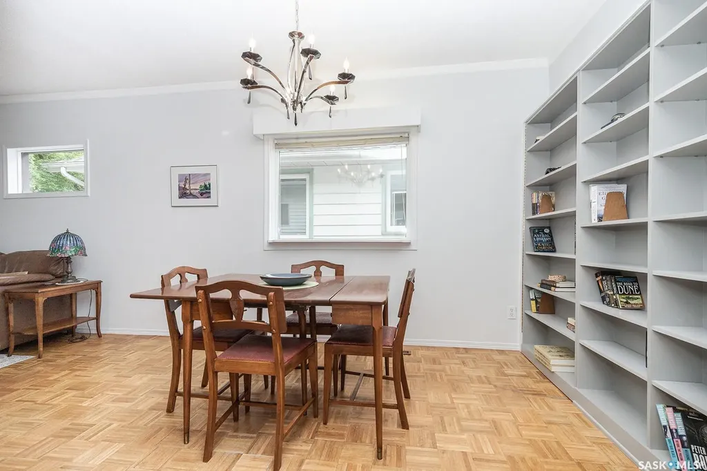 929 9th Avenue N Saskatoon SK S7K 2Z3