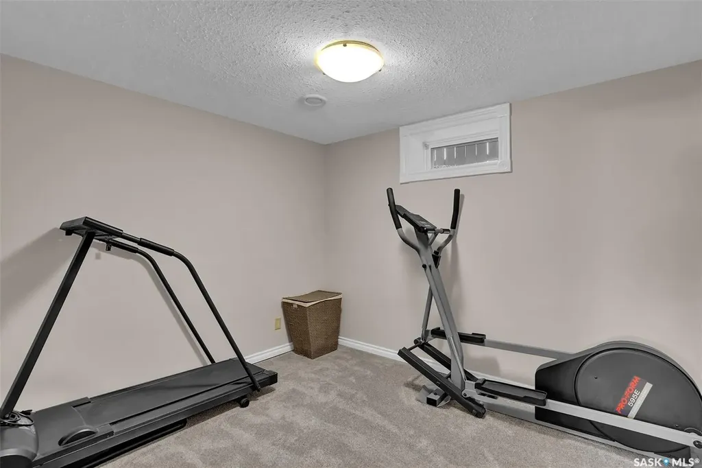961 Garry Street Regina SK S4T 5R1