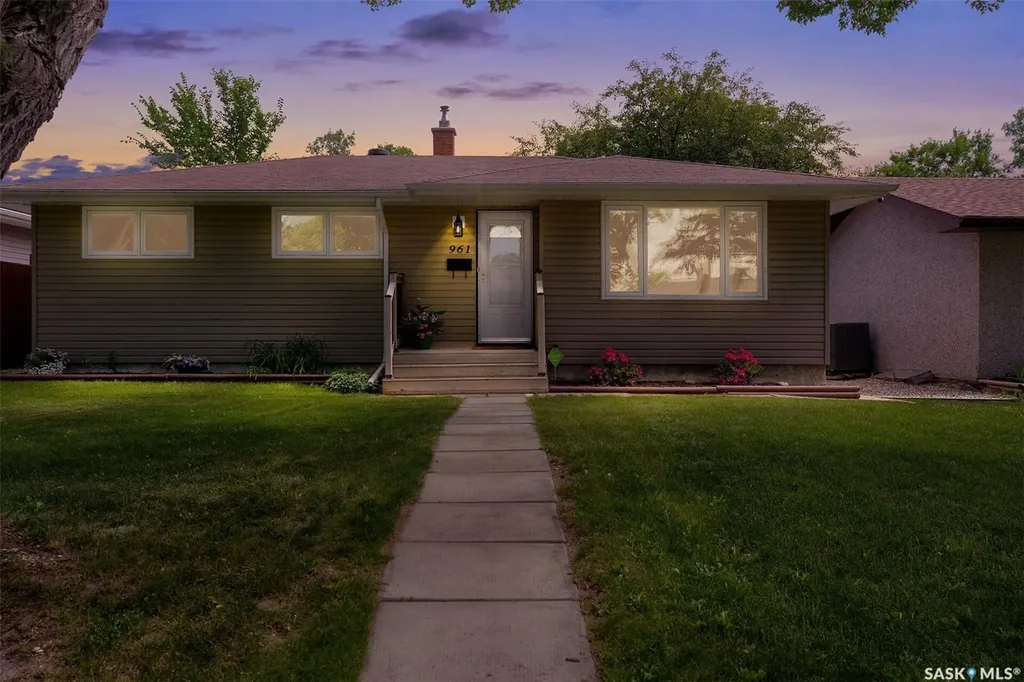 961 Garry Street Regina SK S4T 5R1