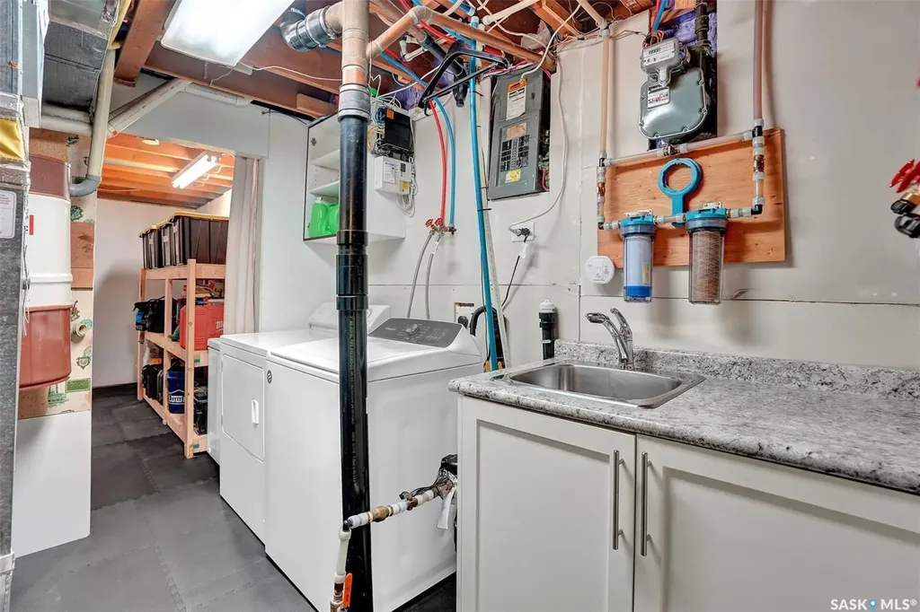 961 Garry Street Regina SK S4T 5R1