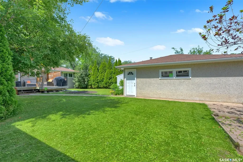 961 Garry Street Regina SK S4T 5R1