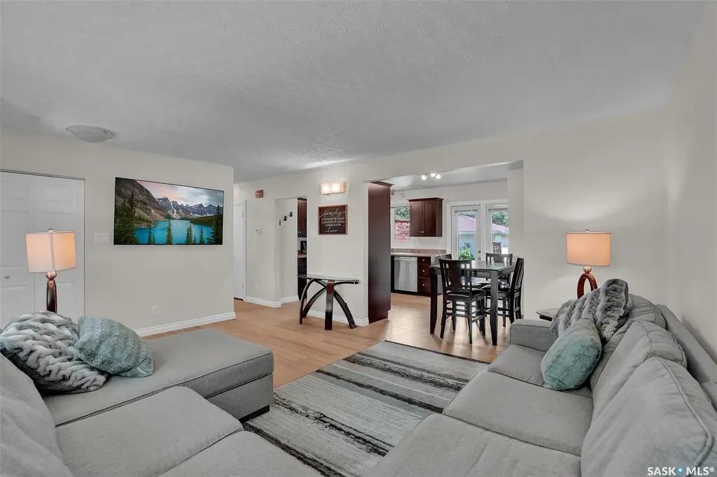 961 Garry Street Regina SK S4T 5R1