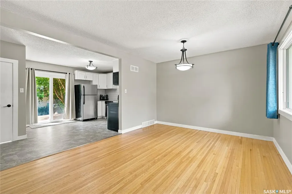1116 Ewart Avenue Saskatoon SK S7H 2K3