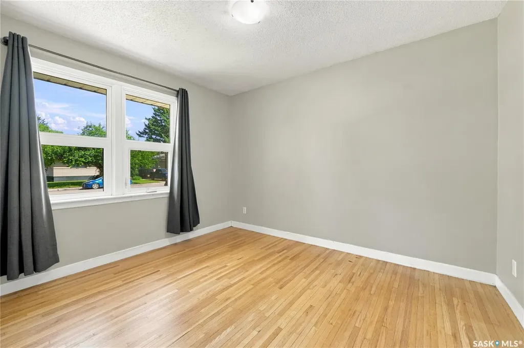 1116 Ewart Avenue Saskatoon SK S7H 2K3