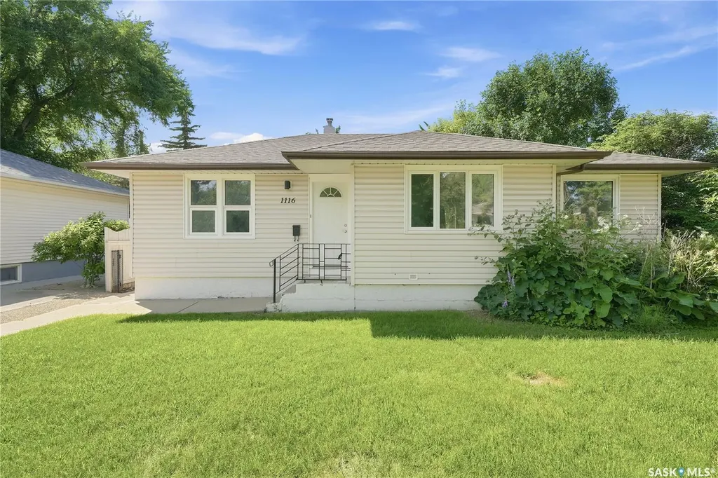 1116 Ewart Avenue Saskatoon SK S7H 2K3