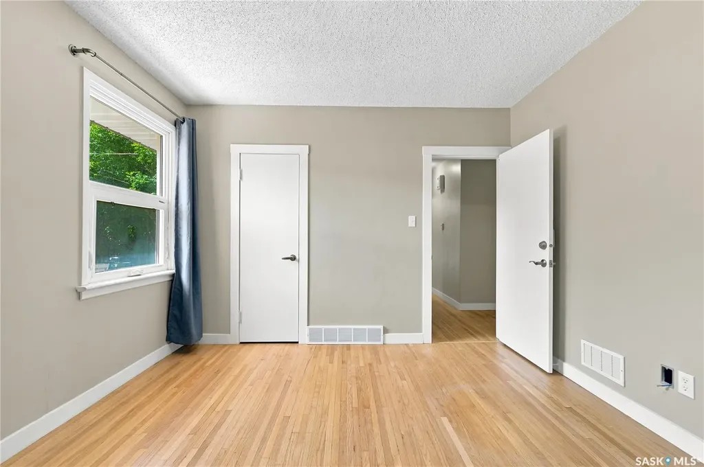 1116 Ewart Avenue Saskatoon SK S7H 2K3