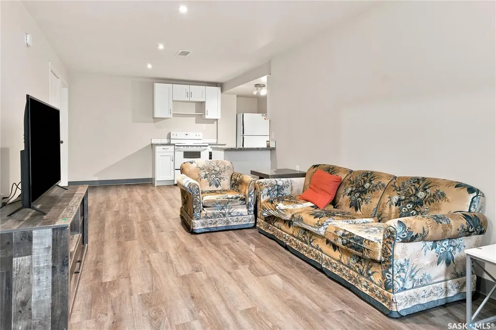 1116 Ewart Avenue Saskatoon SK S7H 2K3